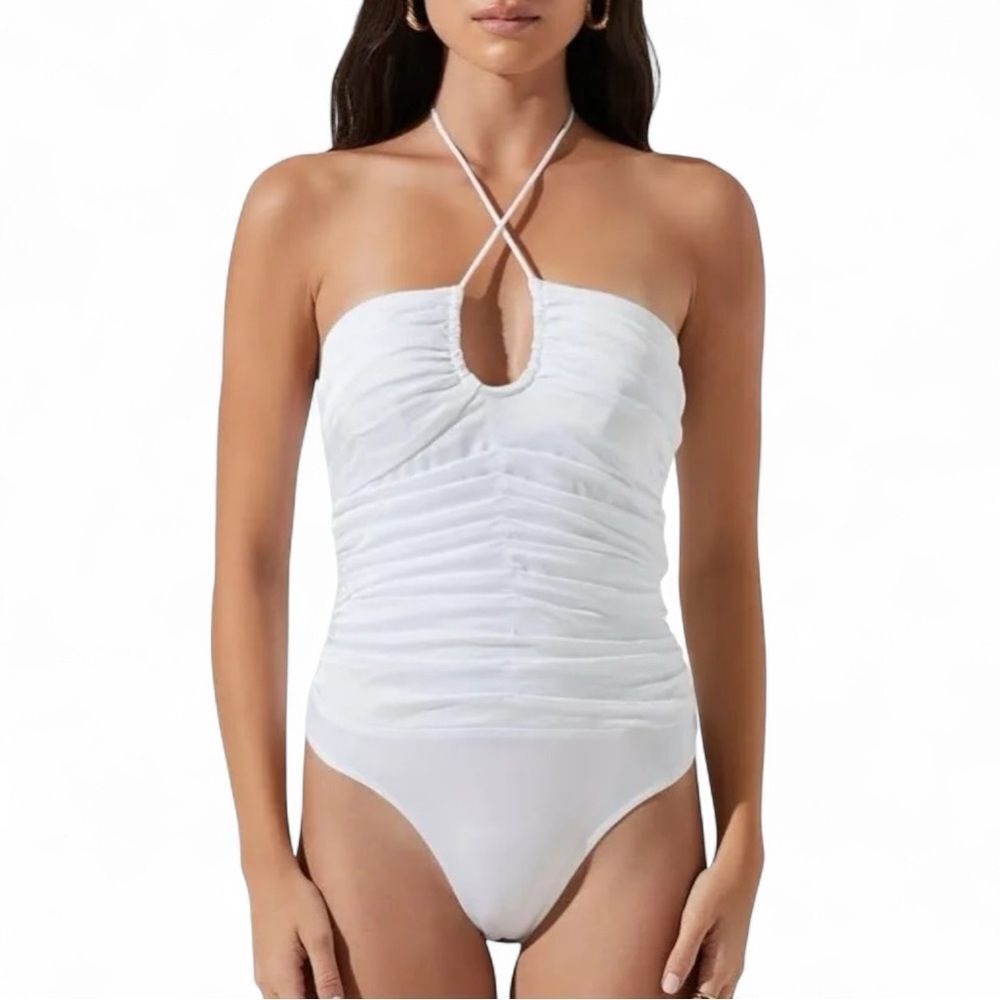 ASTR The Label Shayne Ruched Halter Bodysuit Women M White Keyhole Going Out